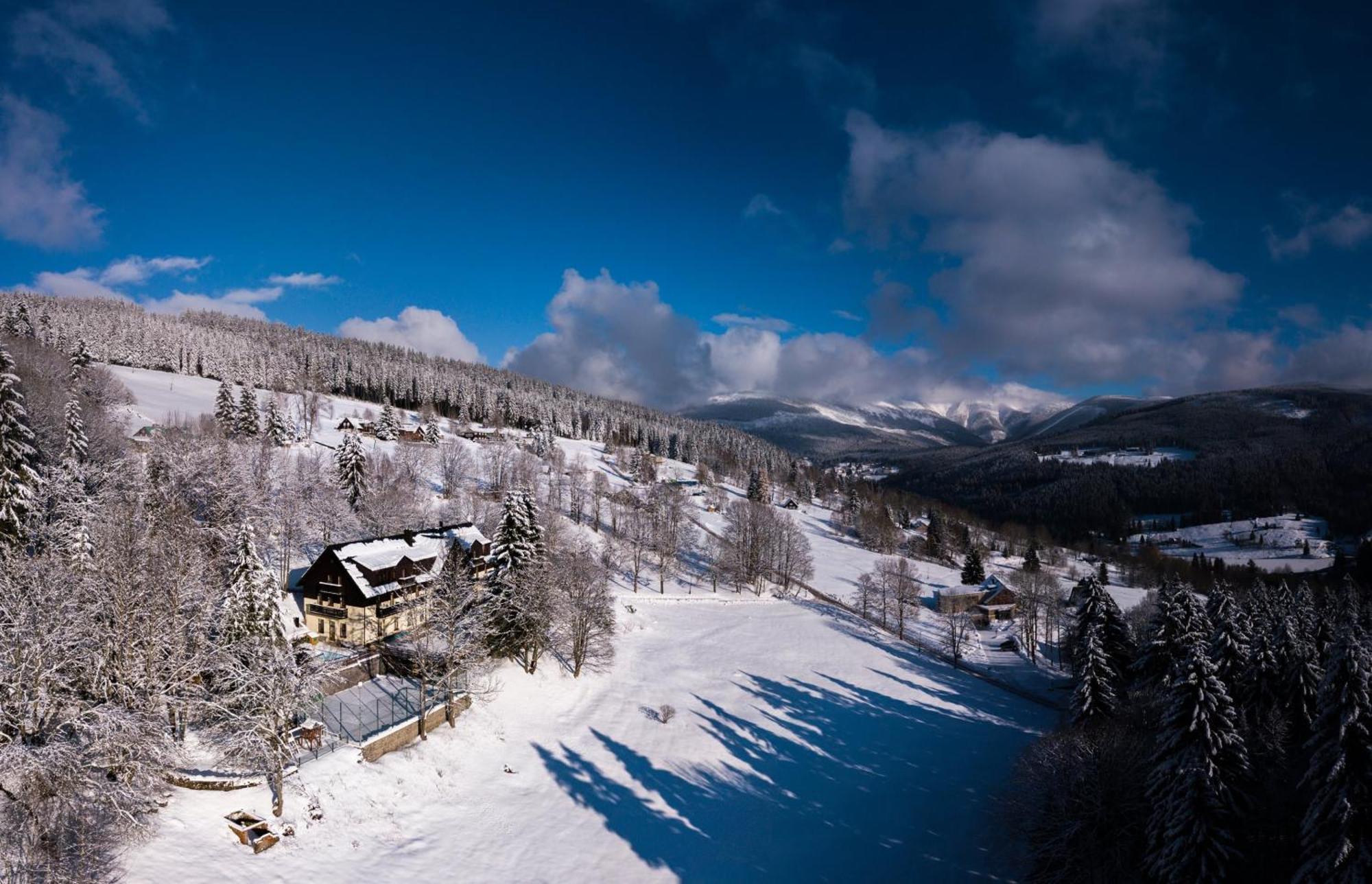 Hotel Svycarska Bouda Špindlerŭv Mlýn Exterior foto